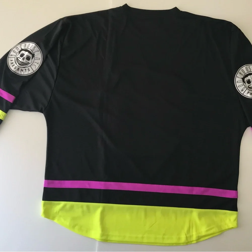 Size Large - Picture 9 of 16
